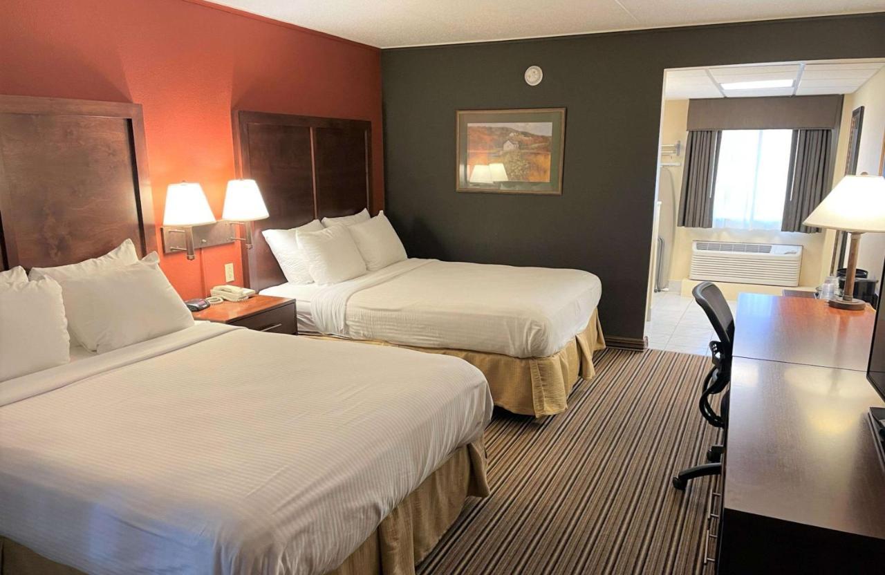 Crossroads Hotel & Event Center Fort Dodge Ngoại thất bức ảnh