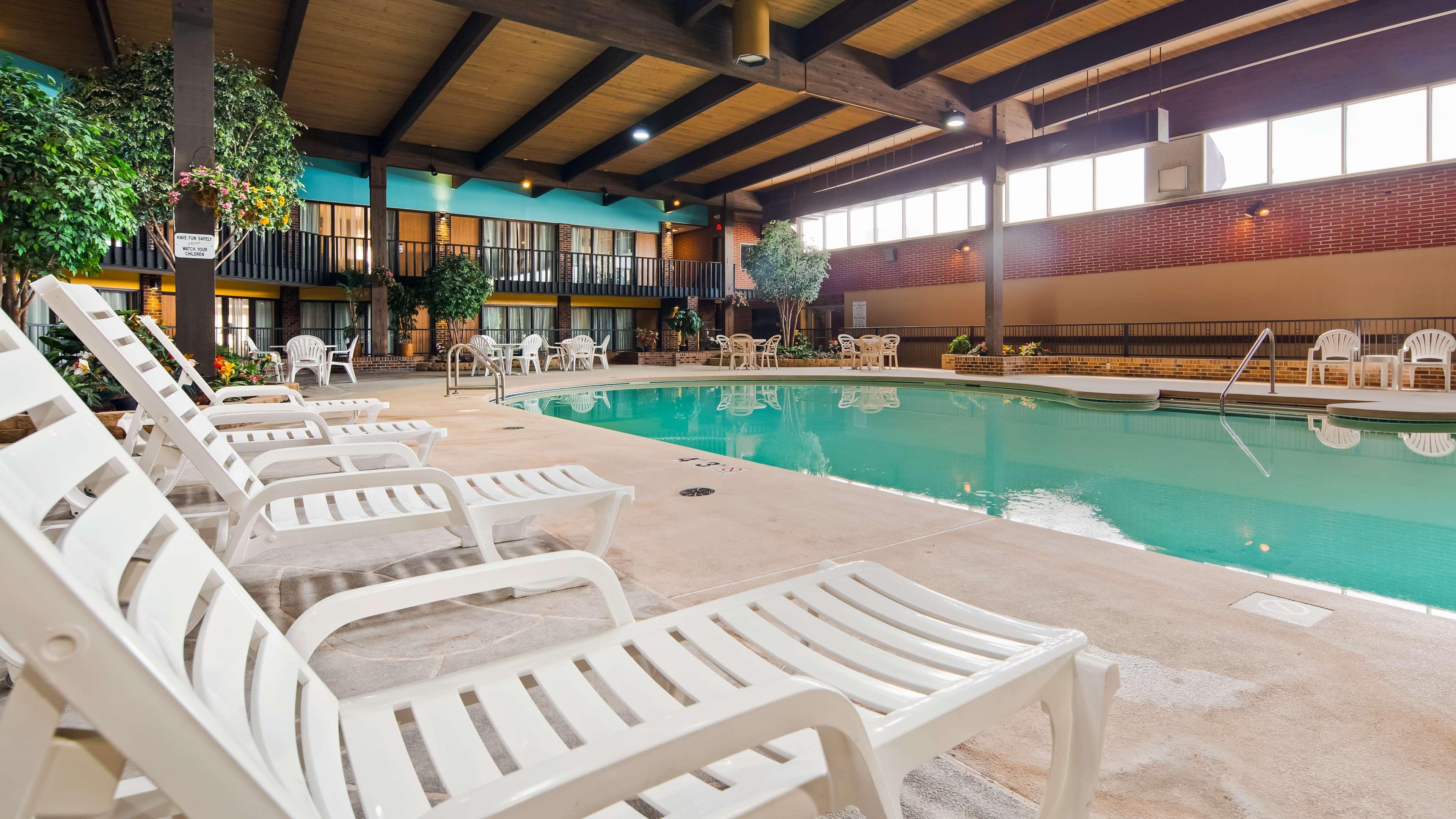 Crossroads Hotel & Event Center Fort Dodge Ngoại thất bức ảnh