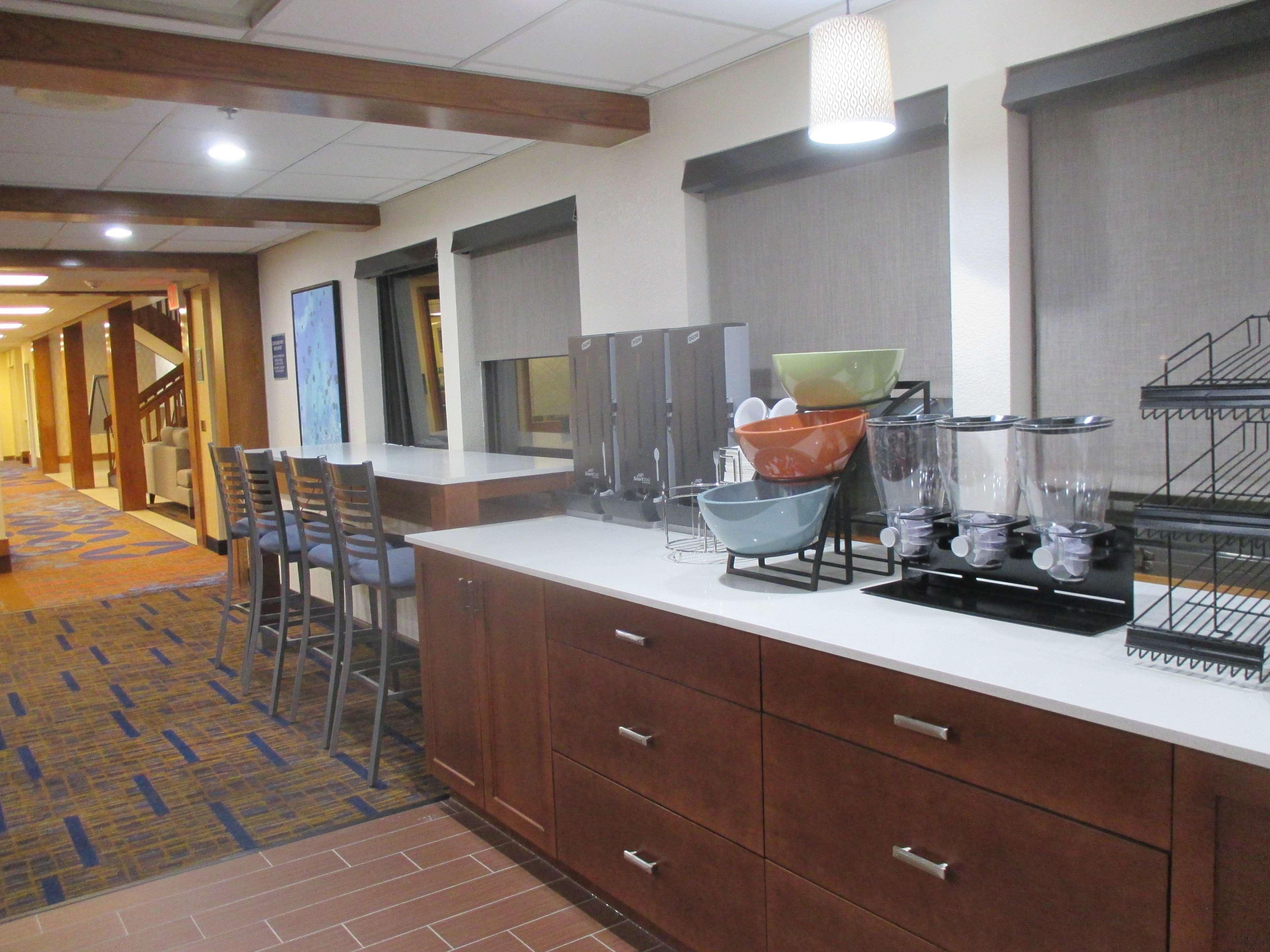 Crossroads Hotel & Event Center Fort Dodge Ngoại thất bức ảnh