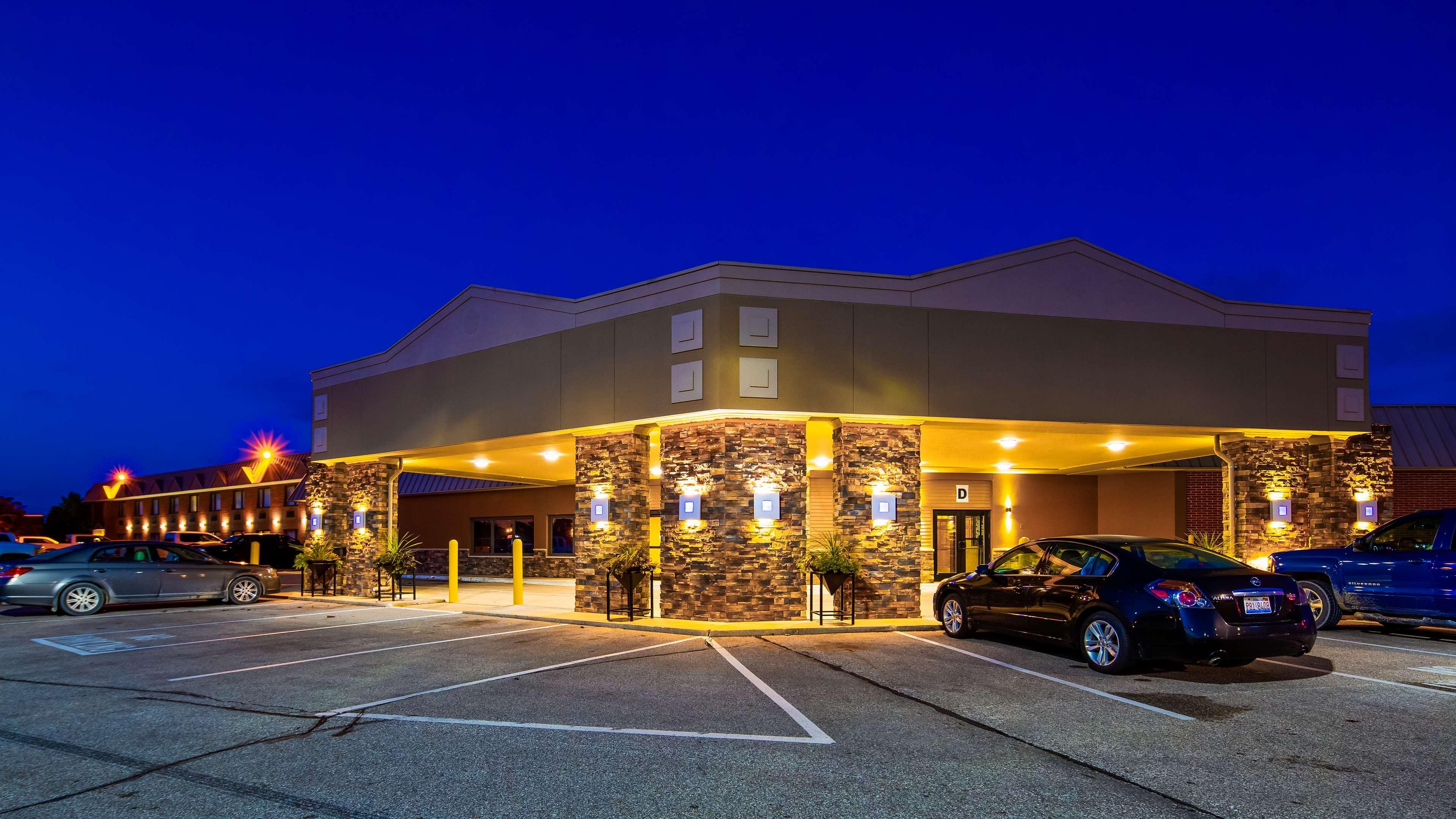 Crossroads Hotel & Event Center Fort Dodge Ngoại thất bức ảnh